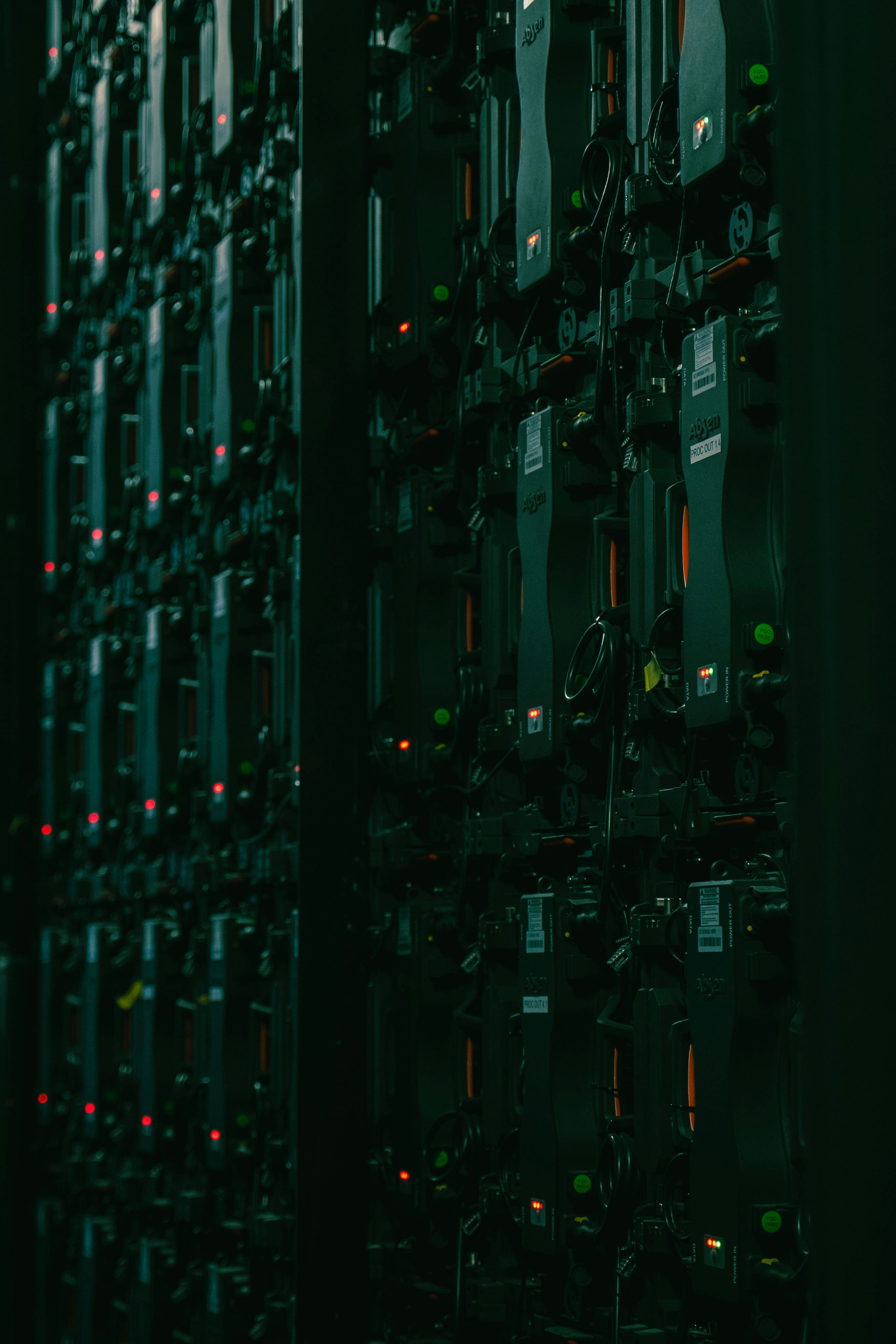 Data Center - Photo by Matthieu Beaumont 